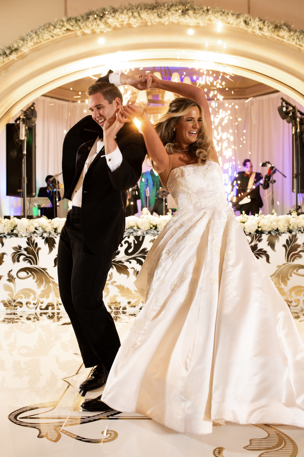 PartyBox DJ and special effects at Gaillardia Country Club Oklahoma — photo 5
